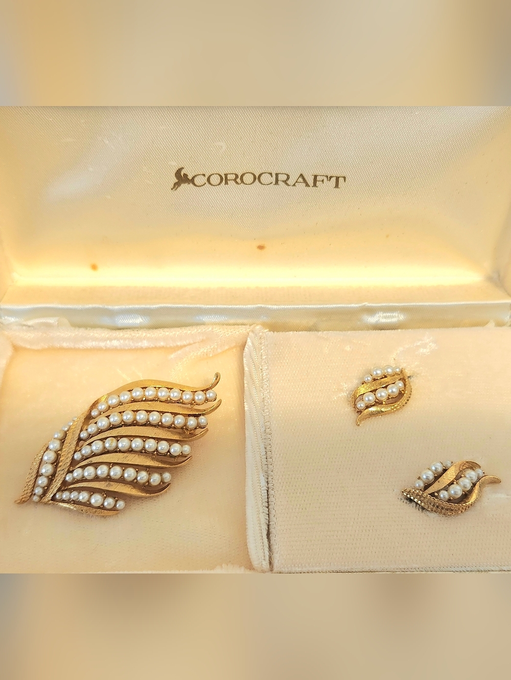 Vintage Corocraft Faux Pearl & Goldtone Box Set
